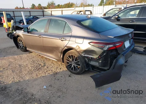 2022 Toyota Camry Se z USA, uszkodzony, nr VIN 4T1G11AK7NU670867